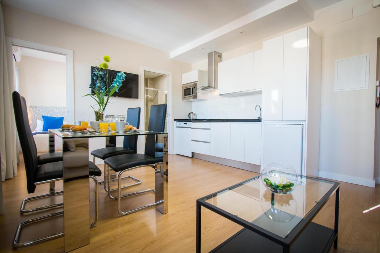 Holidays2Malaga Calle Nueva High Speed Wifi Luaran gambar
