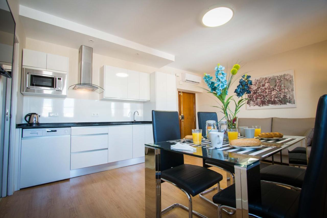 Holidays2Malaga Calle Nueva High Speed Wifi Luaran gambar