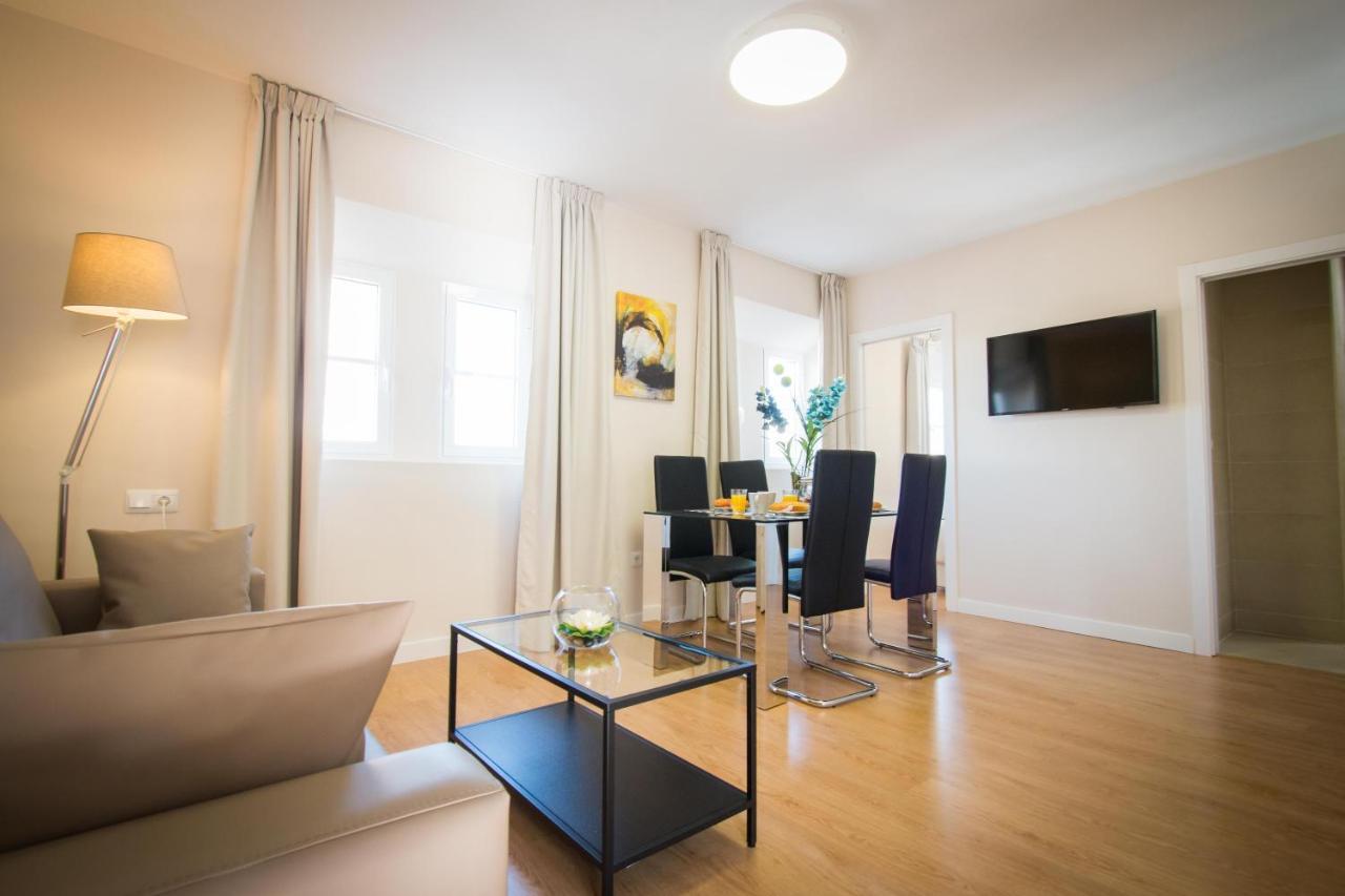 Holidays2Malaga Calle Nueva High Speed Wifi Luaran gambar